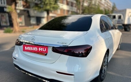 Mercedes-Benz E-Класс, 2021 год, 5 750 000 рублей, 4 фотография