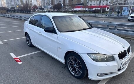 BMW 3 серия, 2011 год, 900 000 рублей, 3 фотография