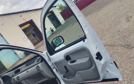 Renault Kangoo II рестайлинг, 2007 год, 280 000 рублей, 9 фотография