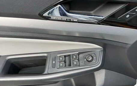 Volkswagen Bora, 2022 год, 1 800 000 рублей, 8 фотография