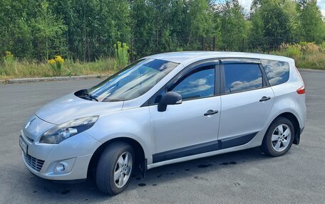 Renault Scenic III, 2010 год, 650 000 рублей, 2 фотография