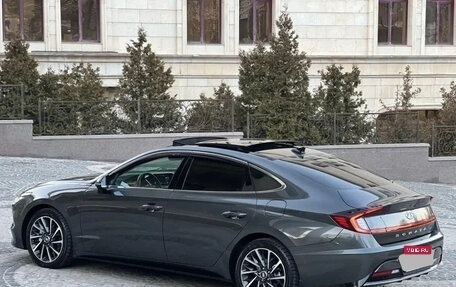 Hyundai Sonata VIII, 2022 год, 2 400 000 рублей, 4 фотография
