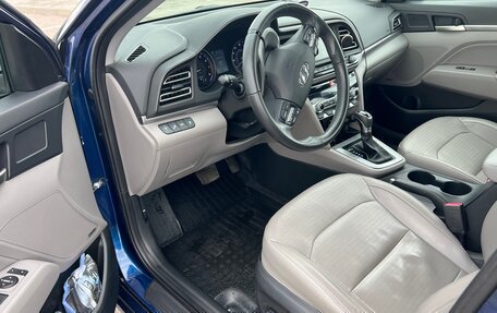 Hyundai Elantra VI рестайлинг, 2020 год, 1 900 000 рублей, 10 фотография