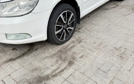 Skoda Octavia, 2012 год, 750 000 рублей, 39 фотография