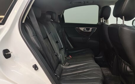 Infiniti FX II, 2011 год, 1 790 000 рублей, 23 фотография