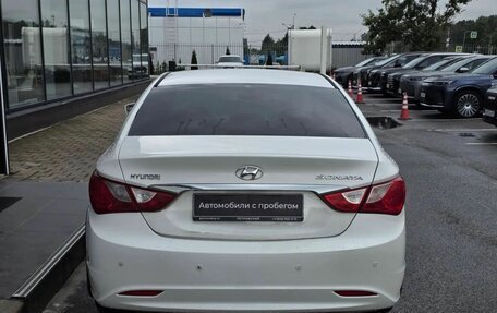 Hyundai Sonata VI, 2011 год, 715 000 рублей, 7 фотография
