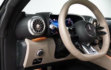 Mercedes-Benz SL-Класс AMG, 2024 год, 23 990 000 рублей, 19 фотография