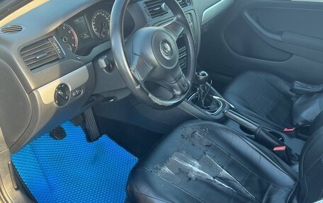 Volkswagen Jetta VI, 2011 год, 650 000 рублей, 13 фотография