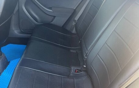 Volkswagen Jetta VI, 2011 год, 650 000 рублей, 10 фотография