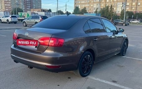 Volkswagen Jetta VI, 2011 год, 650 000 рублей, 5 фотография