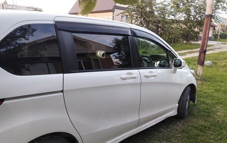 Honda Freed I, 2010 год, 890 000 рублей, 6 фотография
