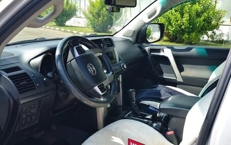 Toyota Land Cruiser Prado 150 рестайлинг 2, 2011 год, 2 300 000 рублей, 7 фотография