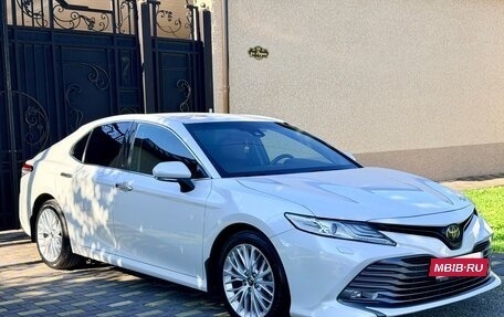 Toyota Camry, 2019 год, 2 700 000 рублей, 2 фотография