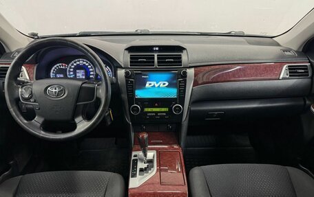 Toyota Camry, 2013 год, 1 290 000 рублей, 10 фотография