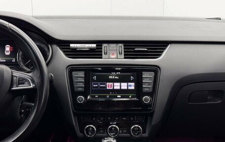 Skoda Octavia, 2017 год, 1 480 000 рублей, 10 фотография