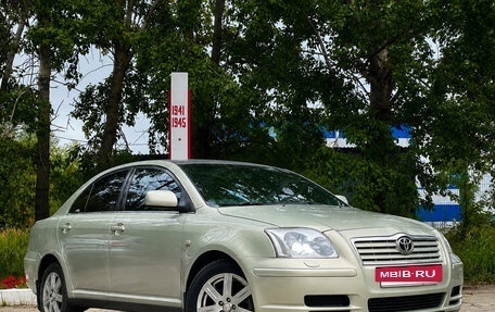 Toyota Avensis III рестайлинг, 2004 год, 680 000 рублей, 3 фотография