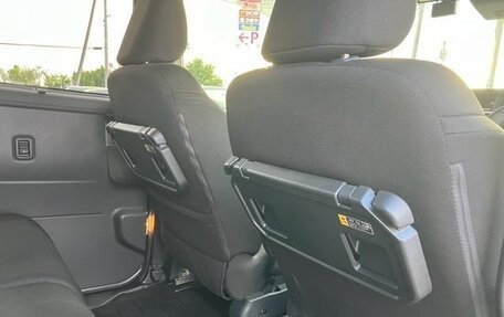 Toyota Roomy I, 2023 год, 970 000 рублей, 19 фотография