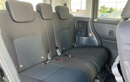 Toyota Roomy I, 2023 год, 970 000 рублей, 18 фотография