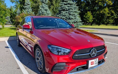 Mercedes-Benz E-Класс, 2022 год, 3 800 000 рублей, 4 фотография