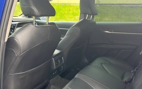 Toyota Camry, 2021 год, 3 450 000 рублей, 9 фотография