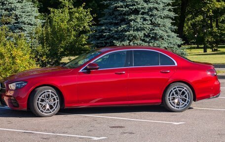 Mercedes-Benz E-Класс, 2022 год, 3 800 000 рублей, 10 фотография