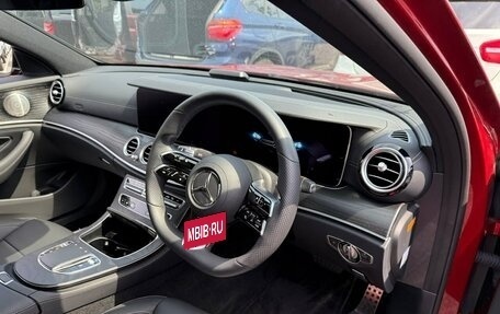 Mercedes-Benz E-Класс, 2022 год, 3 800 000 рублей, 17 фотография