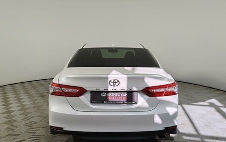 Toyota Camry, 2018 год, 2 990 000 рублей, 6 фотография