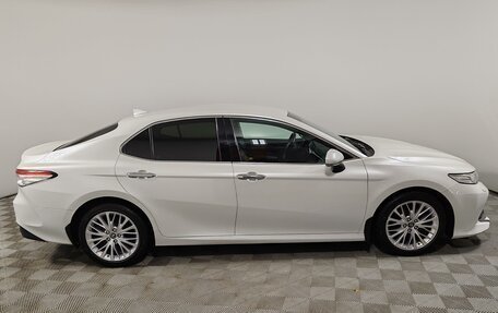 Toyota Camry, 2018 год, 2 990 000 рублей, 4 фотография