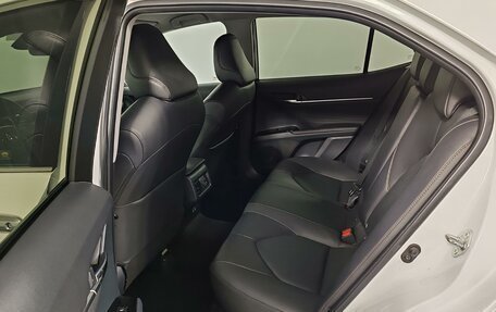 Toyota Camry, 2018 год, 2 990 000 рублей, 12 фотография