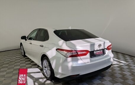 Toyota Camry, 2018 год, 2 990 000 рублей, 7 фотография