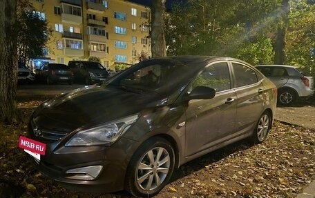 Hyundai Solaris II рестайлинг, 2015 год, 880 000 рублей, 7 фотография