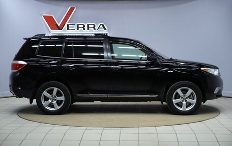 Toyota Highlander III, 2011 год, 1 630 000 рублей, 4 фотография