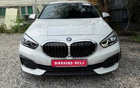 BMW 1 серия, 2020 год, 2 800 000 рублей, 1 фотография