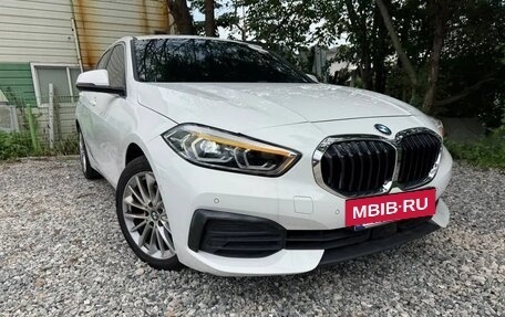BMW 1 серия, 2020 год, 2 800 000 рублей, 2 фотография