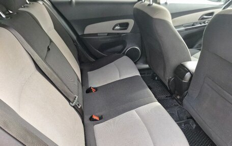 Chevrolet Cruze II, 2011 год, 333 000 рублей, 17 фотография