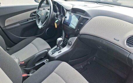 Chevrolet Cruze II, 2011 год, 333 000 рублей, 18 фотография