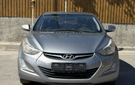 Hyundai Avante, 2014 год, 1 000 000 рублей, 2 фотография