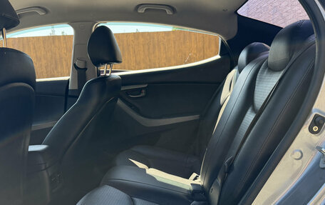 Hyundai Avante, 2014 год, 1 000 000 рублей, 11 фотография