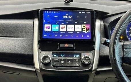 Toyota Corolla, 2018 год, 1 300 000 рублей, 7 фотография