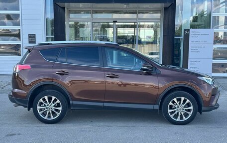 Toyota RAV4, 2017 год, 2 255 000 рублей, 4 фотография