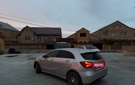 Mercedes-Benz A-Класс, 2013 год, 985 000 рублей, 2 фотография
