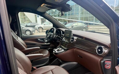 Mercedes-Benz V-Класс, 2017 год, 2 990 000 рублей, 12 фотография
