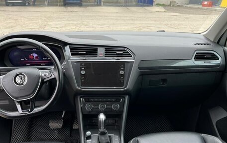 Volkswagen Tiguan II, 2018 год, 2 700 000 рублей, 7 фотография