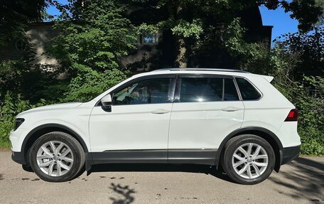 Volkswagen Tiguan II, 2018 год, 2 700 000 рублей, 4 фотография