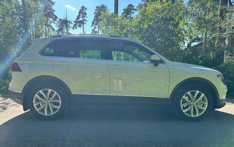 Volkswagen Tiguan II, 2018 год, 2 700 000 рублей, 5 фотография