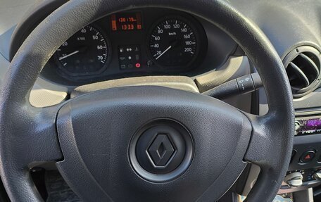 Renault Logan I, 2011 год, 680 000 рублей, 7 фотография