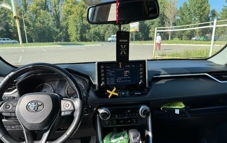 Toyota RAV4, 2022 год, 3 750 000 рублей, 4 фотография