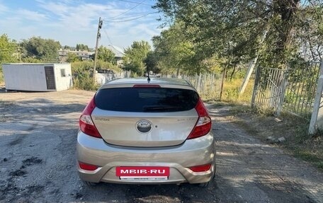 Hyundai Solaris II рестайлинг, 2011 год, 650 000 рублей, 3 фотография