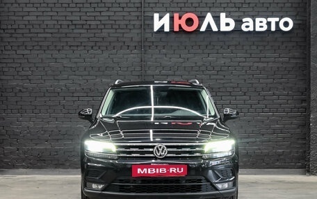 Volkswagen Tiguan II, 2018 год, 2 800 000 рублей, 3 фотография