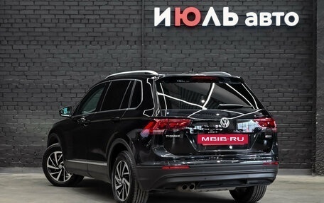 Volkswagen Tiguan II, 2018 год, 2 800 000 рублей, 8 фотография